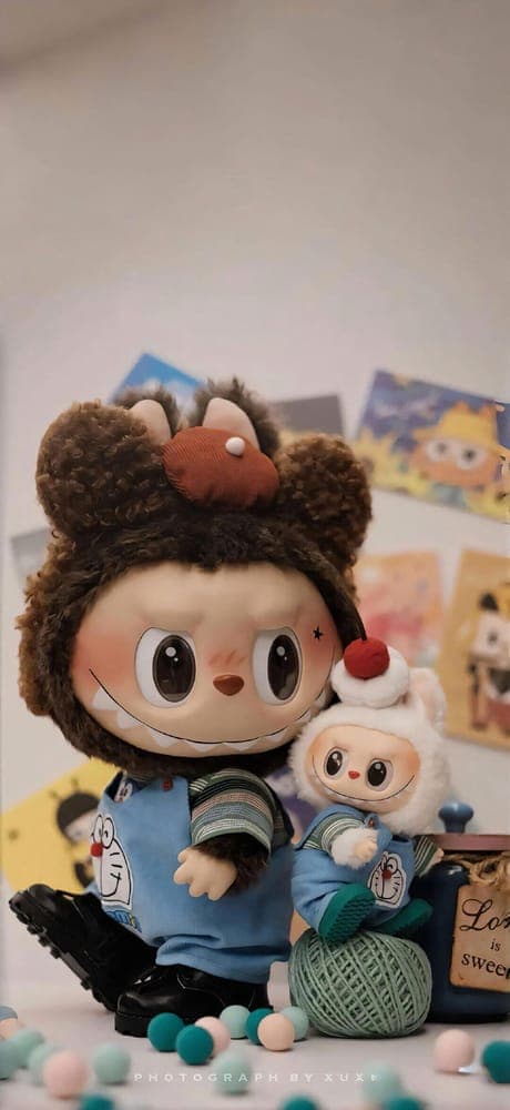 Family Collection Labubu Wallpaper